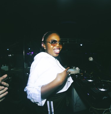 Ms Mavy curated by Enchufada